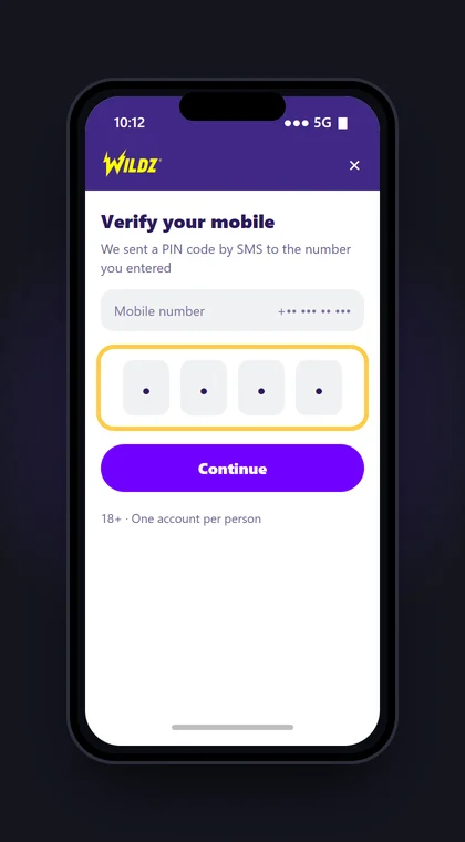 Illustrasjon av en mobil der mobilnummeret bekreftes med en PIN-kode hos Wildz